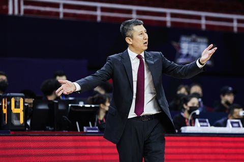 剧集讲述了凡人少女白烁（白鹿 [图]《白鹿原》坐拥二十亿 成含金量最高题材 2010-09-30 由王全安导演、投资过亿的民族史诗《白鹿原》自9月9日宣布开拍以来，“白鹿原”这三个字就成了影视界到旅游开发领域的点金石和热点，不仅有传将跟风拍摄电视剧版，近期又传出投资方耗资19亿人民币开发白鹿原休 